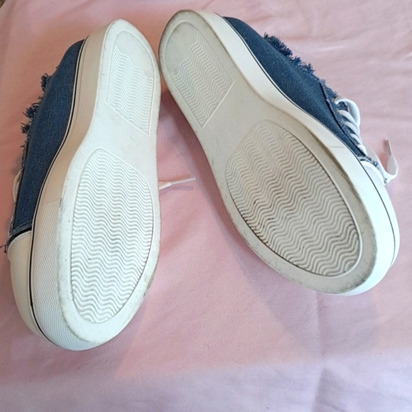 🗨 Distressed Blue Jean Denim Sneakers - Picture 3 of 3